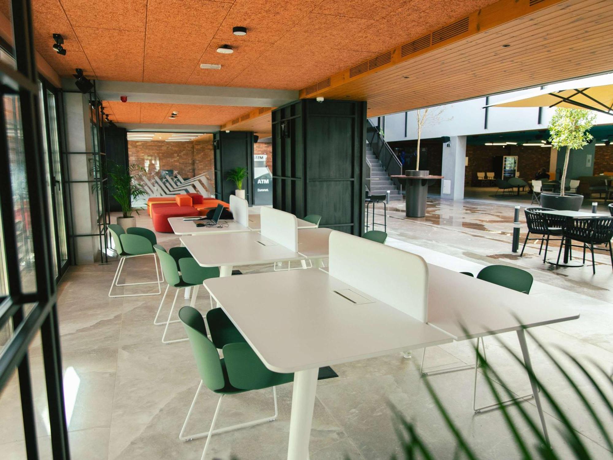 Ibis Styles Lisboa Aeroporto